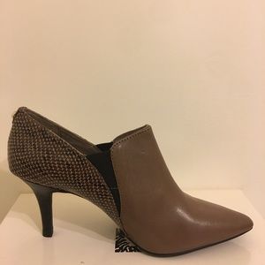 Anne Klein Dark Taupe Shootie 7.5M US